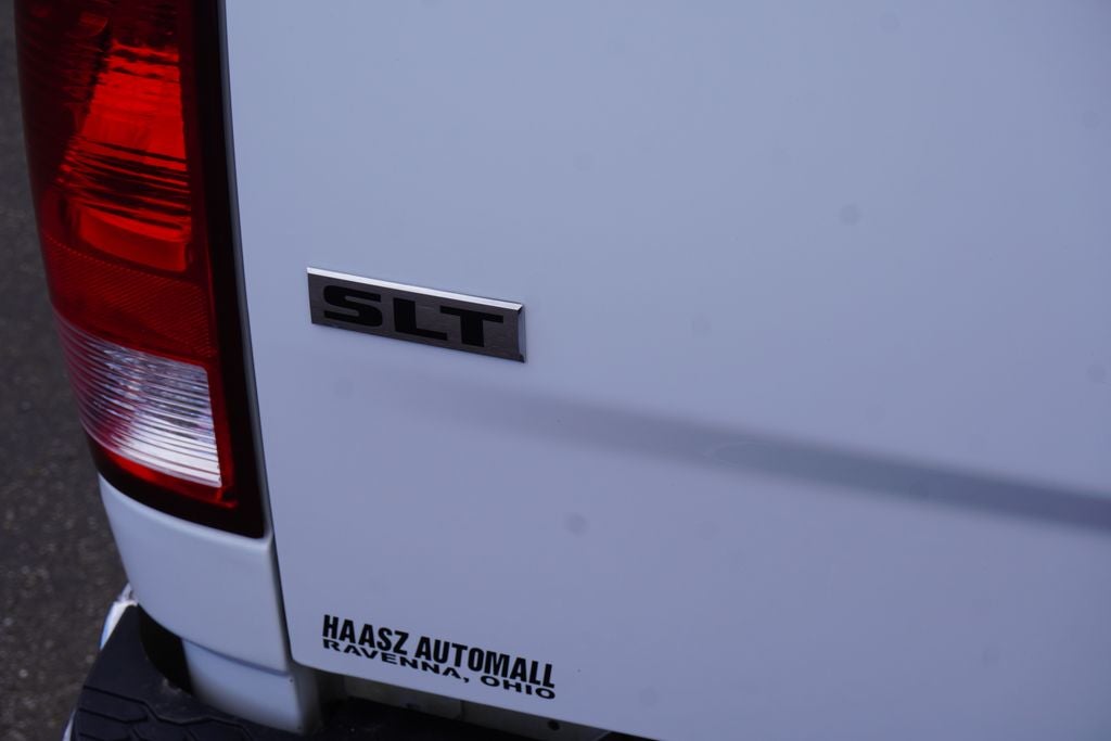 2022 RAM 1500 Classic SLT Crew Cab 4x4 5'7' Box