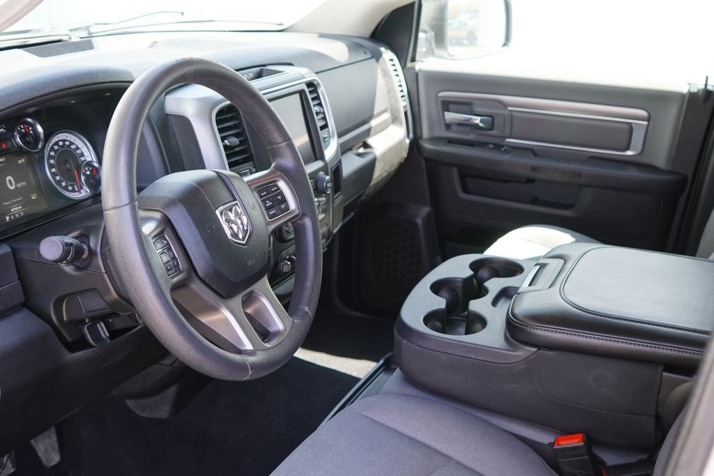 2022 RAM 1500 Classic SLT Crew Cab 4x4 5'7' Box