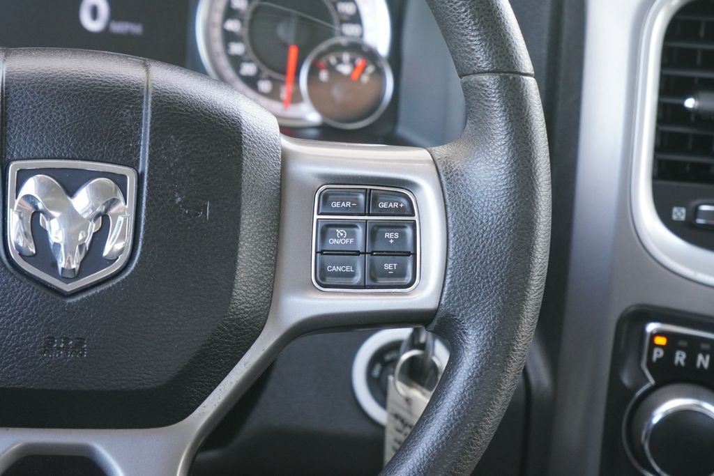 2022 RAM 1500 Classic SLT Crew Cab 4x4 5'7' Box