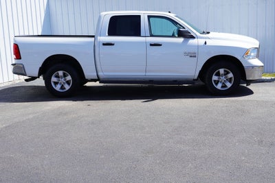 2022 RAM 1500 Classic SLT Crew Cab 4x4 5'7' Box