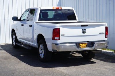 2022 RAM 1500 Classic SLT Crew Cab 4x4 5'7' Box
