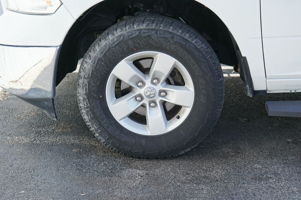 2022 RAM 1500 Classic SLT Crew Cab 4x4 5'7' Box