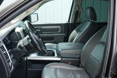 2017 RAM 1500 Big Horn Crew Cab 4x4 5'7' Box