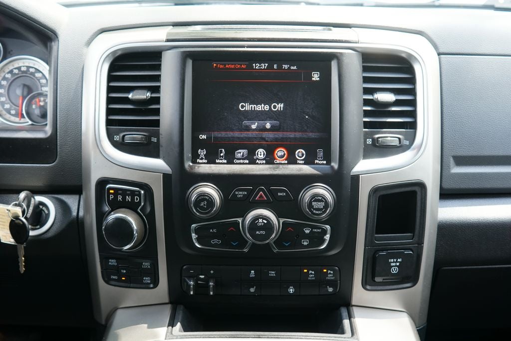2017 RAM 1500 Big Horn Crew Cab 4x4 5'7' Box