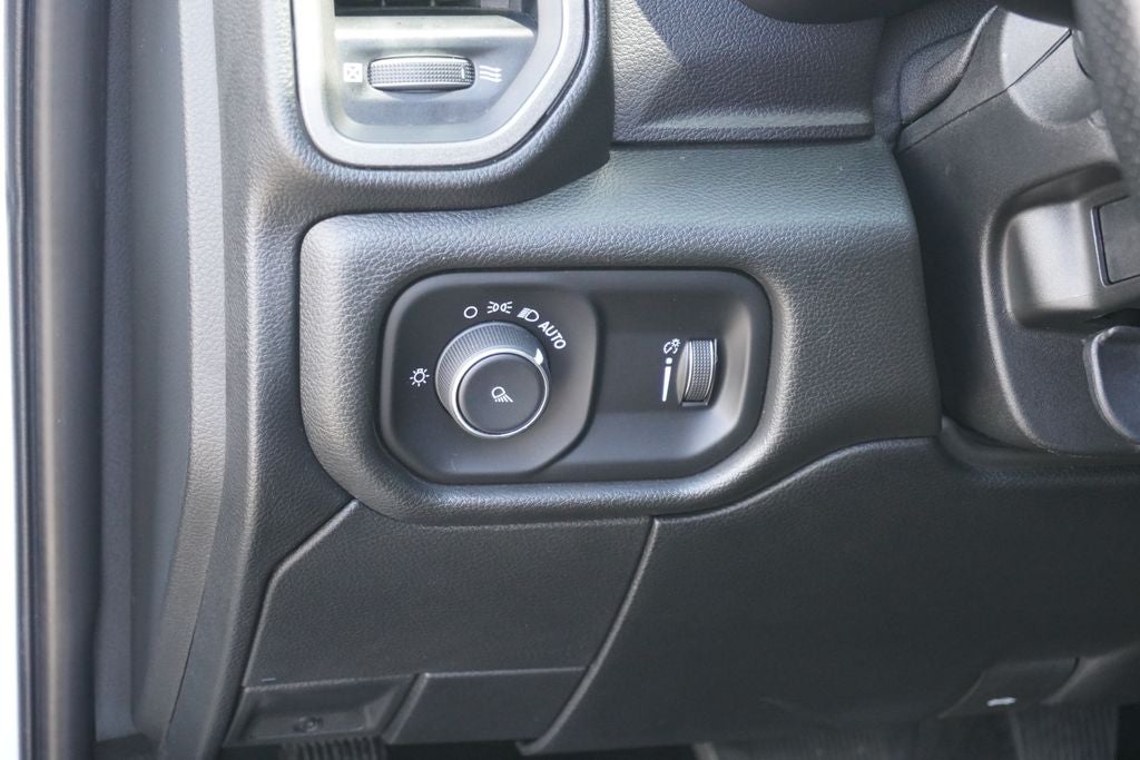 2021 RAM 2500 Tradesman Crew Cab 4x4 6'4' Box