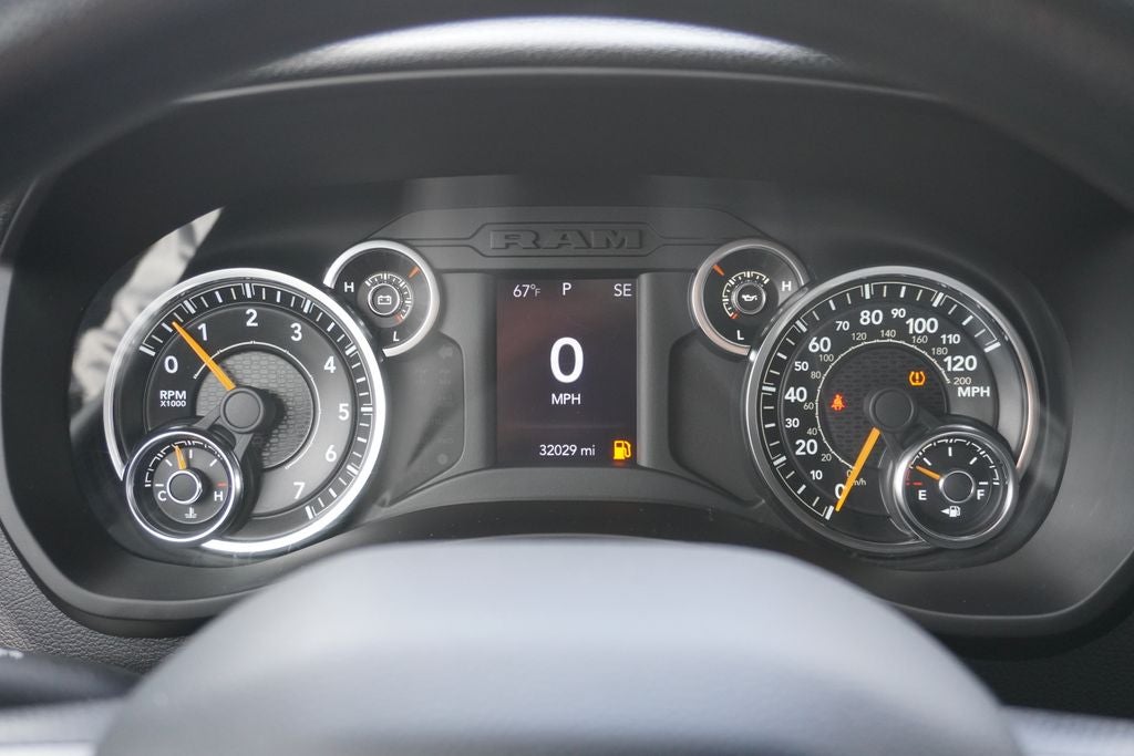 2021 RAM 2500 Tradesman Crew Cab 4x4 6'4' Box