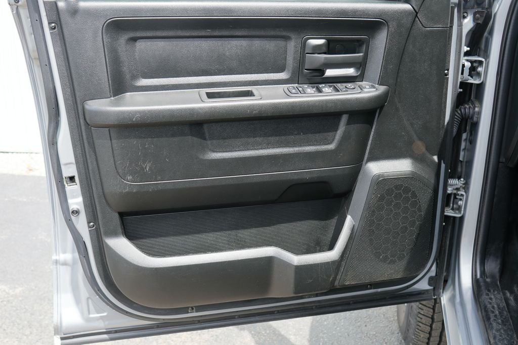 2024 RAM 2500 Tradesman Crew Cab 4x4 6'4' Box