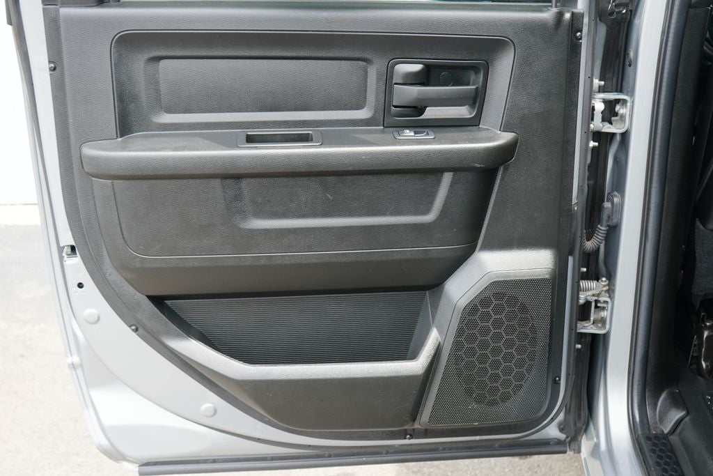 2024 RAM 2500 Tradesman Crew Cab 4x4 6'4' Box