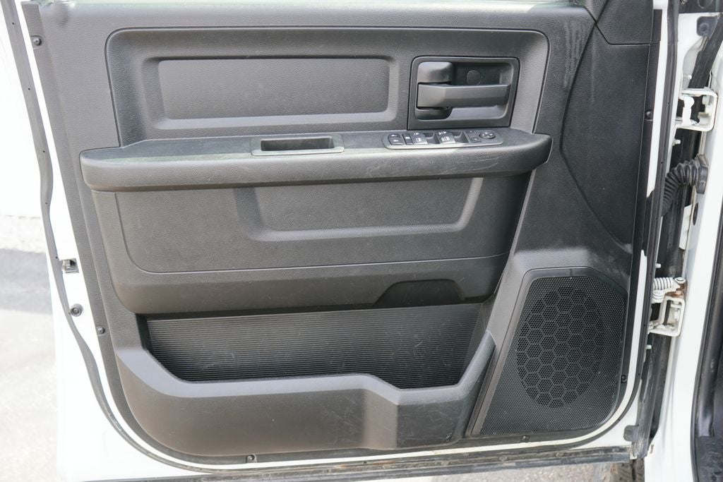 2022 RAM 2500 Tradesman Crew Cab 4x4 6'4' Box