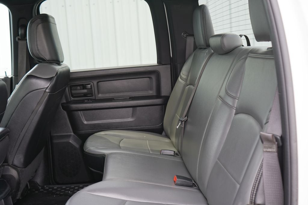2022 RAM 2500 Tradesman Crew Cab 4x4 6'4' Box