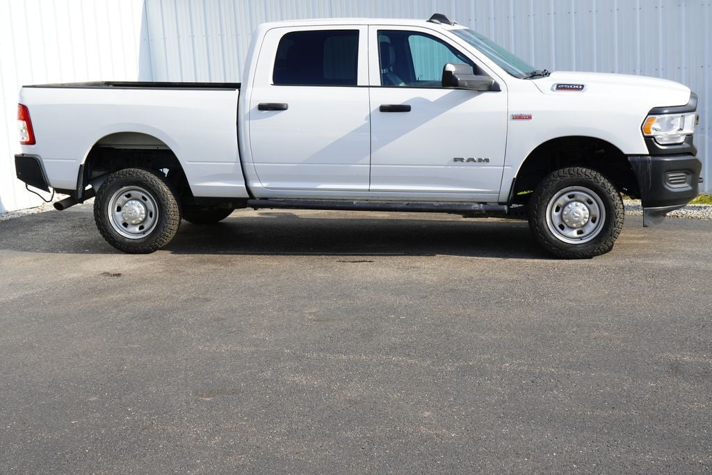 2022 RAM 2500 Tradesman Crew Cab 4x4 6'4' Box