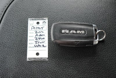2022 RAM 2500 Tradesman Crew Cab 4x4 6'4' Box