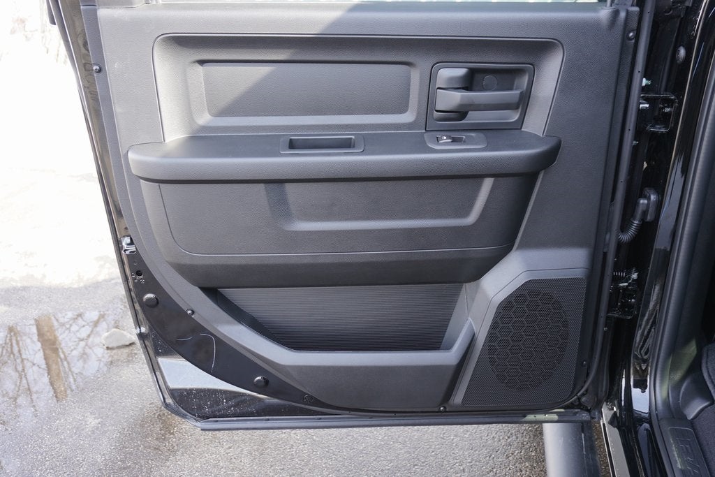 2026 RAM Ram 2500 RAM 2500 BLACK EXPRESS CREW CAB 4X4 6'4' BOX