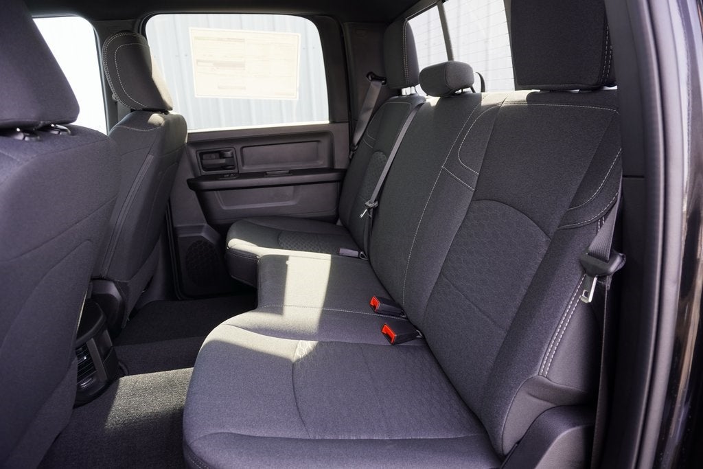 2026 RAM Ram 2500 RAM 2500 BLACK EXPRESS CREW CAB 4X4 6'4' BOX