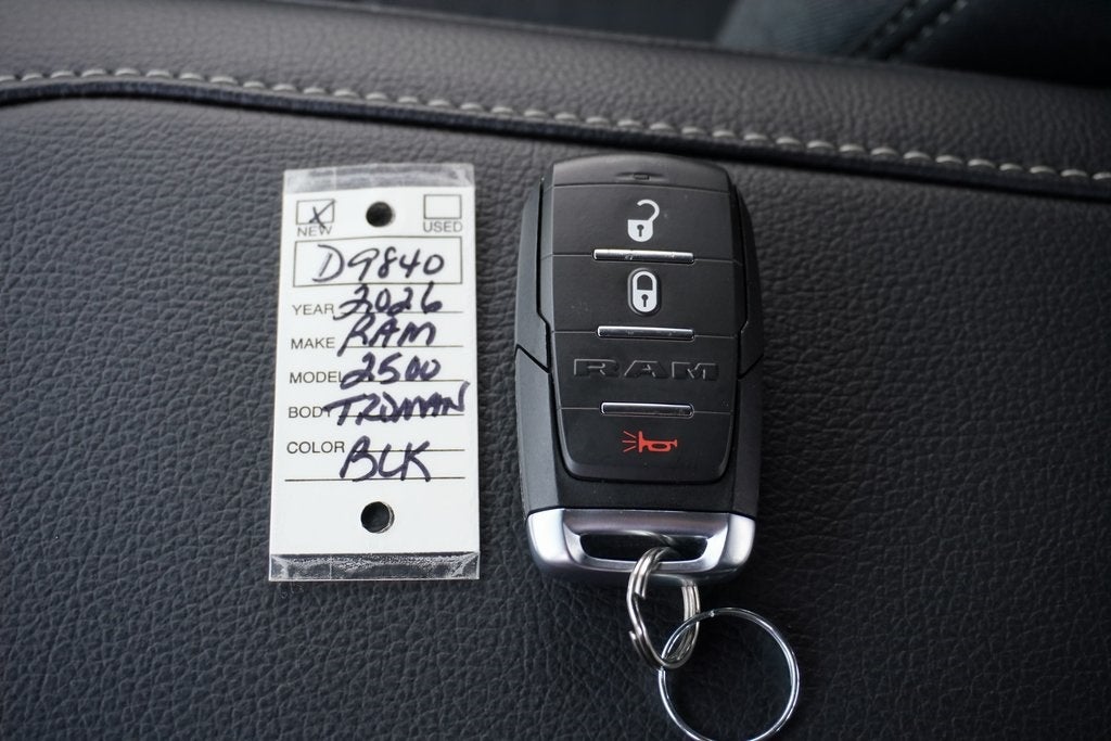 2026 RAM Ram 2500 RAM 2500 BLACK EXPRESS CREW CAB 4X4 6'4' BOX