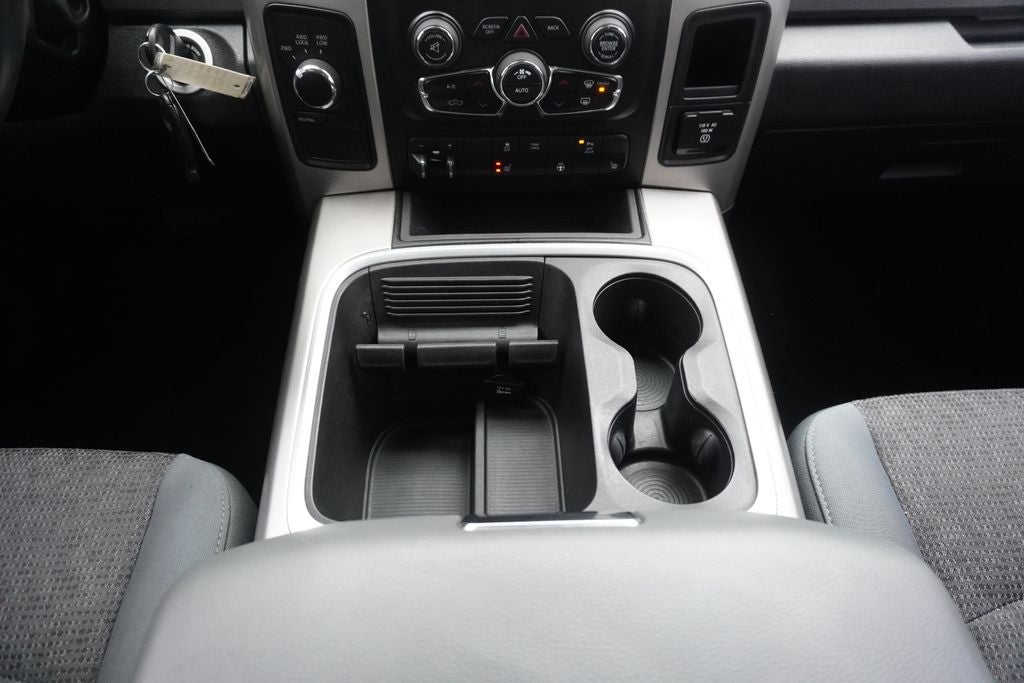 2017 RAM 2500 Big Horn Crew Cab 4x4 8' Box