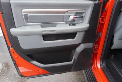 2017 RAM 2500 Big Horn Crew Cab 4x4 8' Box