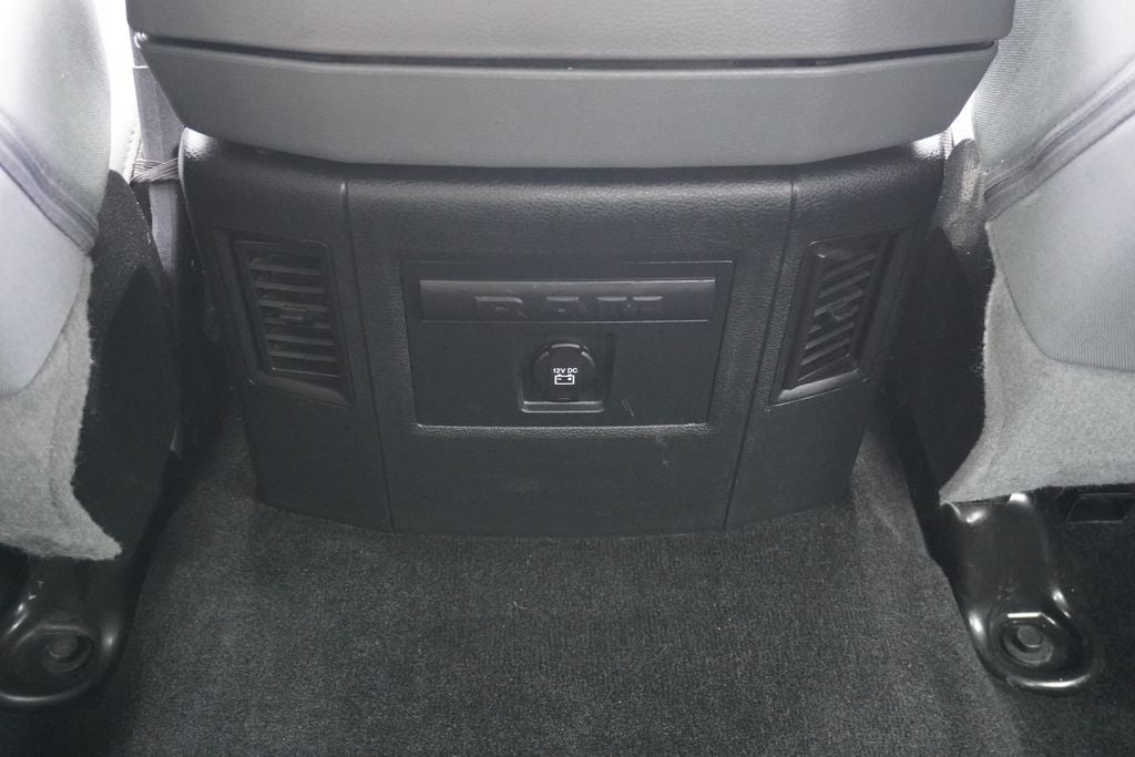 2017 RAM 2500 Big Horn Crew Cab 4x4 8' Box