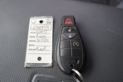 2017 RAM 2500 Big Horn Crew Cab 4x4 8' Box