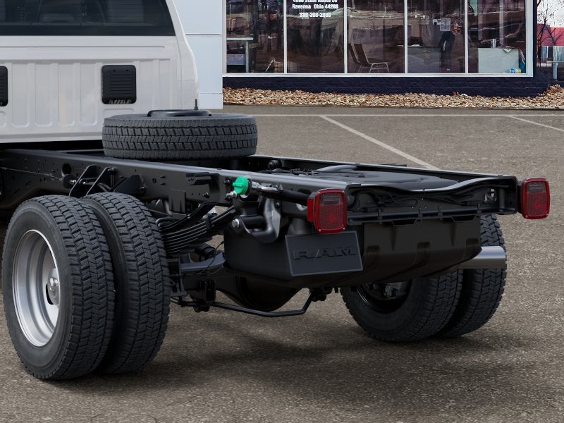 2027 RAM Ram 5500 Chassis Cab RAM 5500 TRADESMAN CHASSIS CREW CAB 4X4 84' CA