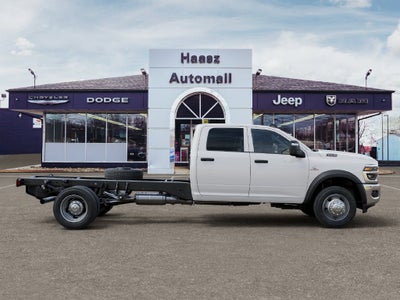 2027 RAM Ram 5500 Chassis Cab RAM 5500 TRADESMAN CHASSIS CREW CAB 4X4 84' CA
