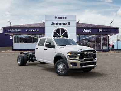 2027 RAM Ram 5500 Chassis Cab RAM 5500 TRADESMAN CHASSIS CREW CAB 4X4 84' CA