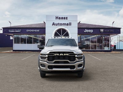 2027 RAM Ram 5500 Chassis Cab RAM 5500 TRADESMAN CHASSIS CREW CAB 4X4 84' CA