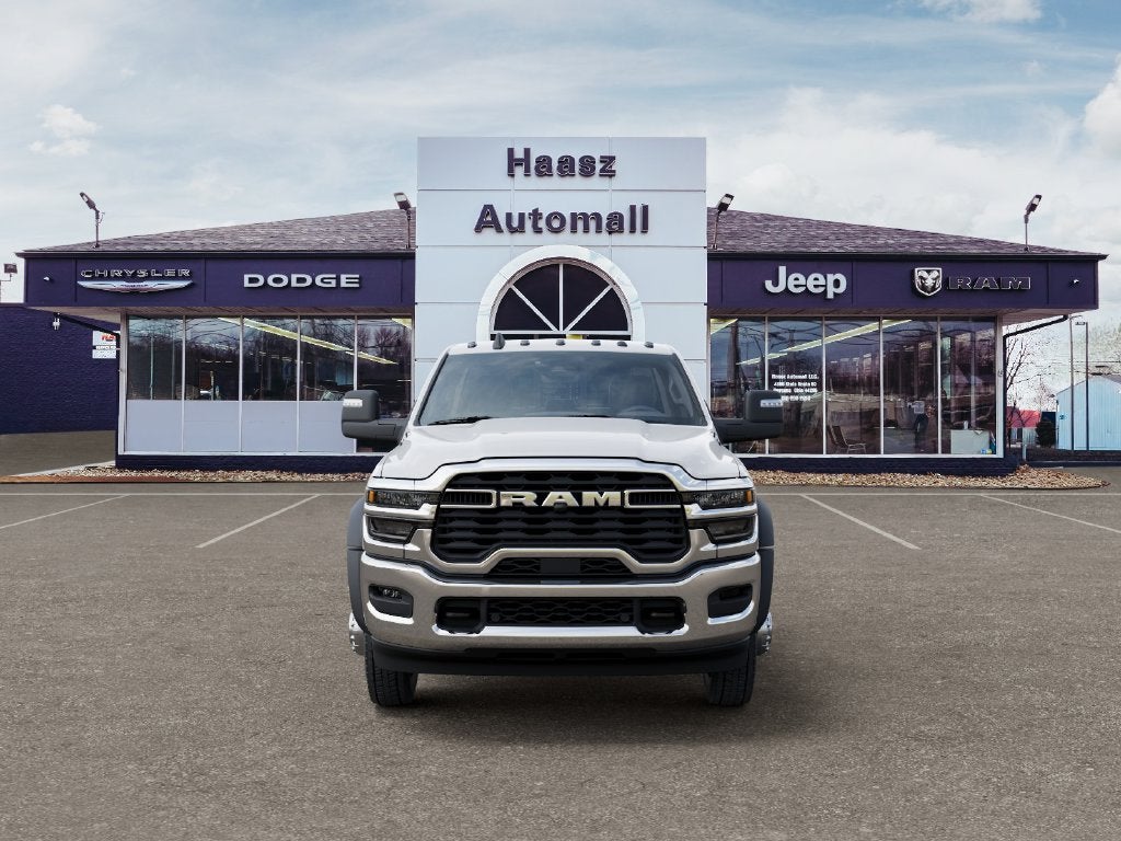 2027 RAM Ram 5500 Chassis Cab RAM 5500 TRADESMAN CHASSIS CREW CAB 4X4 84' CA