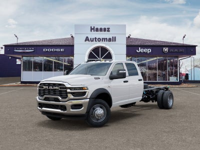 2027 RAM Ram 5500 Chassis Cab RAM 5500 TRADESMAN CHASSIS CREW CAB 4X4 84' CA