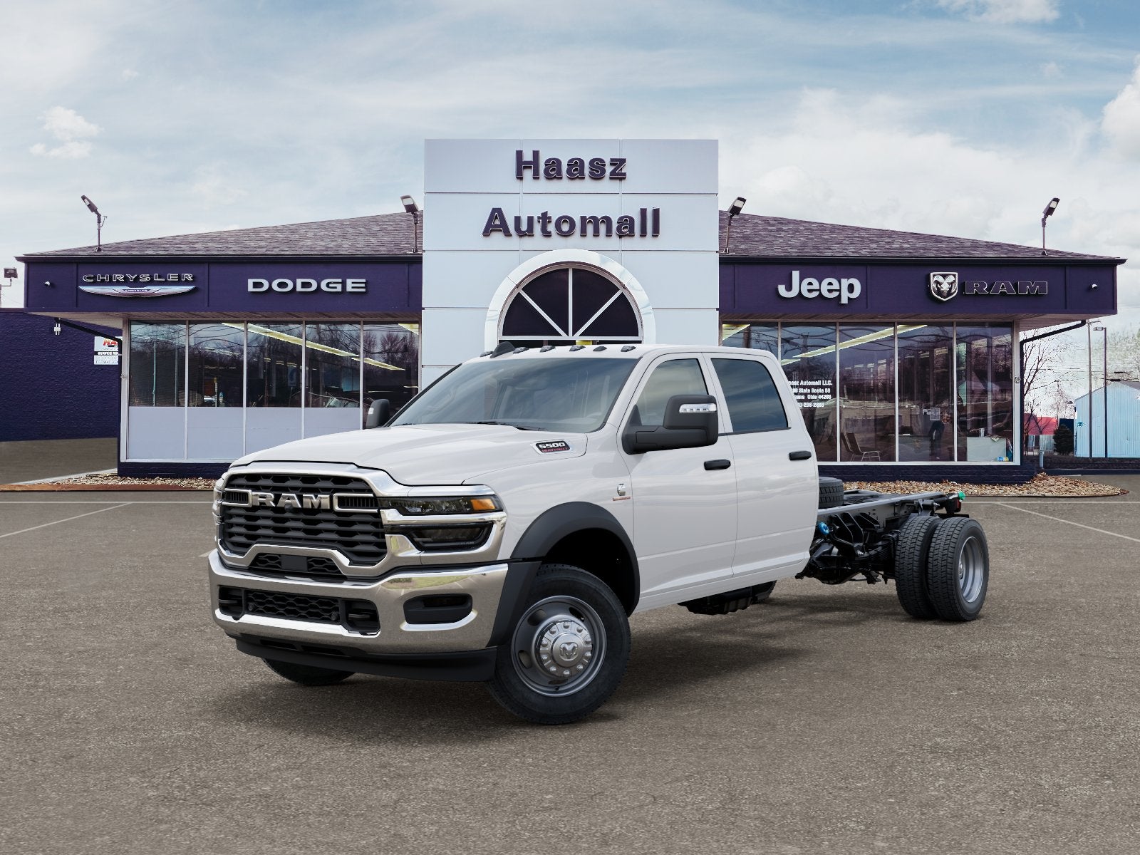 2027 RAM Ram 5500 Chassis Cab RAM 5500 TRADESMAN CHASSIS CREW CAB 4X4 84' CA