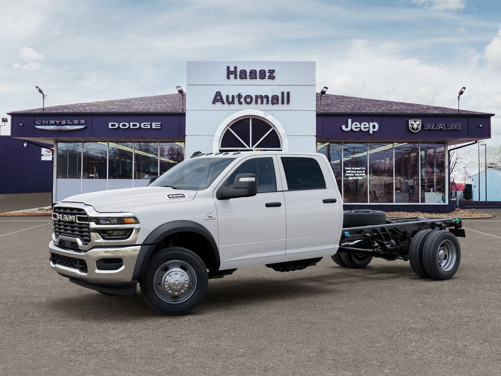 2027 RAM Ram 5500 Chassis Cab RAM 5500 TRADESMAN CHASSIS CREW CAB 4X4 84' CA