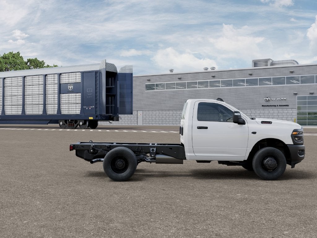 2027 RAM Ram 3500 Chassis Cab RAM 3500 TRADESMAN CHASSIS REGULAR CAB 4X4 60' CA