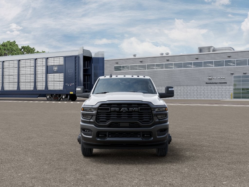 2027 RAM Ram 3500 Chassis Cab RAM 3500 TRADESMAN CHASSIS REGULAR CAB 4X4 60' CA