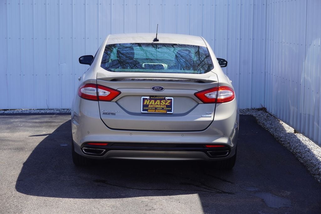 2016 Ford Fusion SE