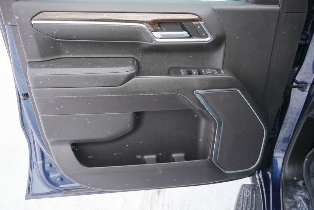 2022 GMC Sierra 1500 4WD Crew Cab Short Box SLE