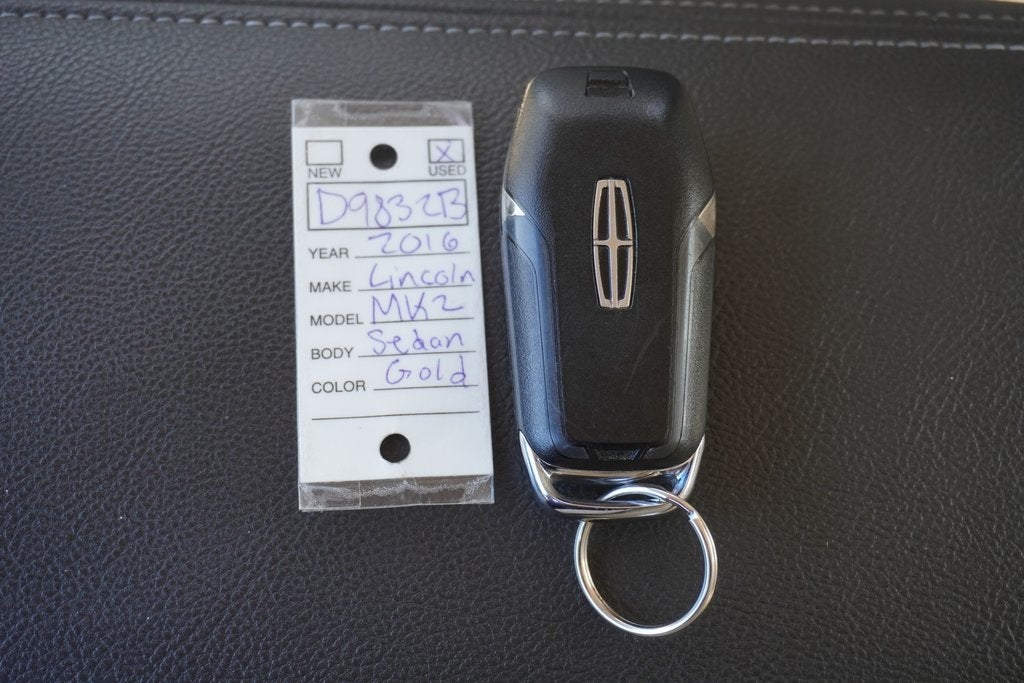 2016 Lincoln MKZ Base