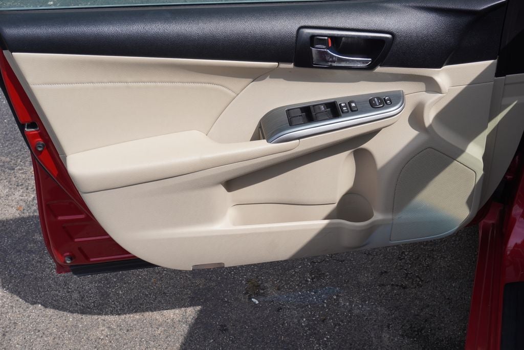 2014 Toyota Camry Hybrid XLE