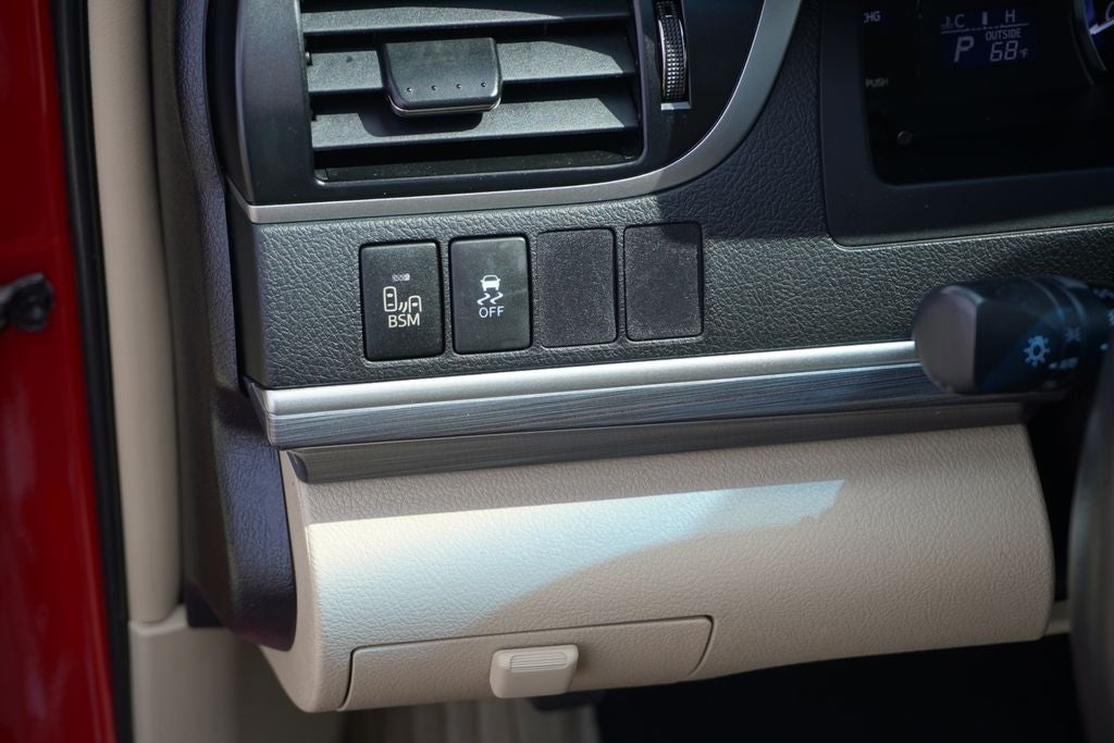 2014 Toyota Camry Hybrid XLE