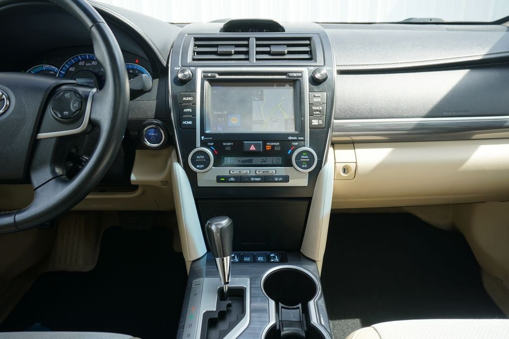 2014 Toyota Camry Hybrid XLE