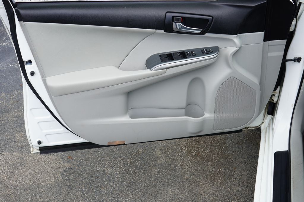 2012 Toyota Camry Hybrid XLE