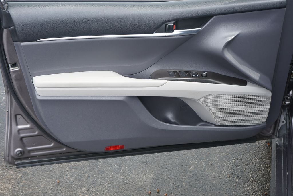 2023 Toyota Camry LE Hybrid