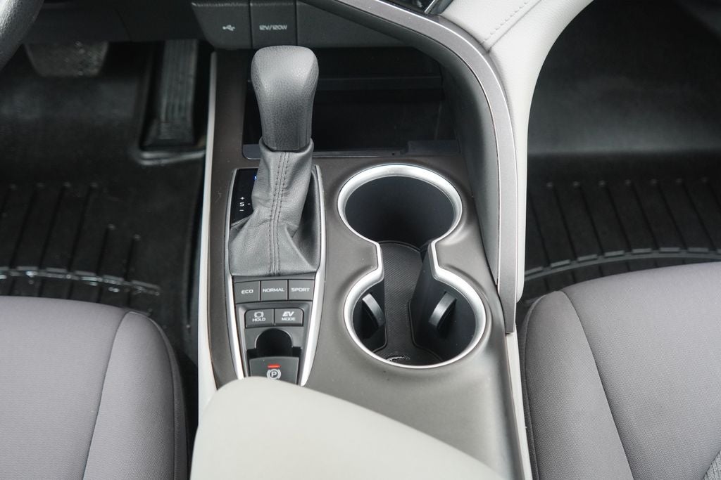 2023 Toyota Camry LE Hybrid