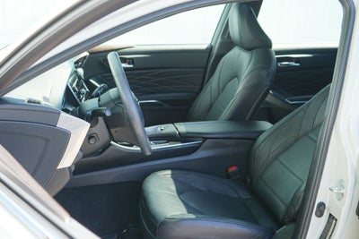 2022 Toyota Avalon Limited Hybrid