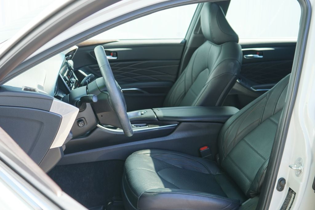 2022 Toyota Avalon Limited Hybrid