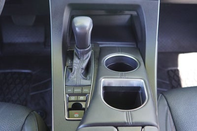2022 Toyota Avalon Limited Hybrid