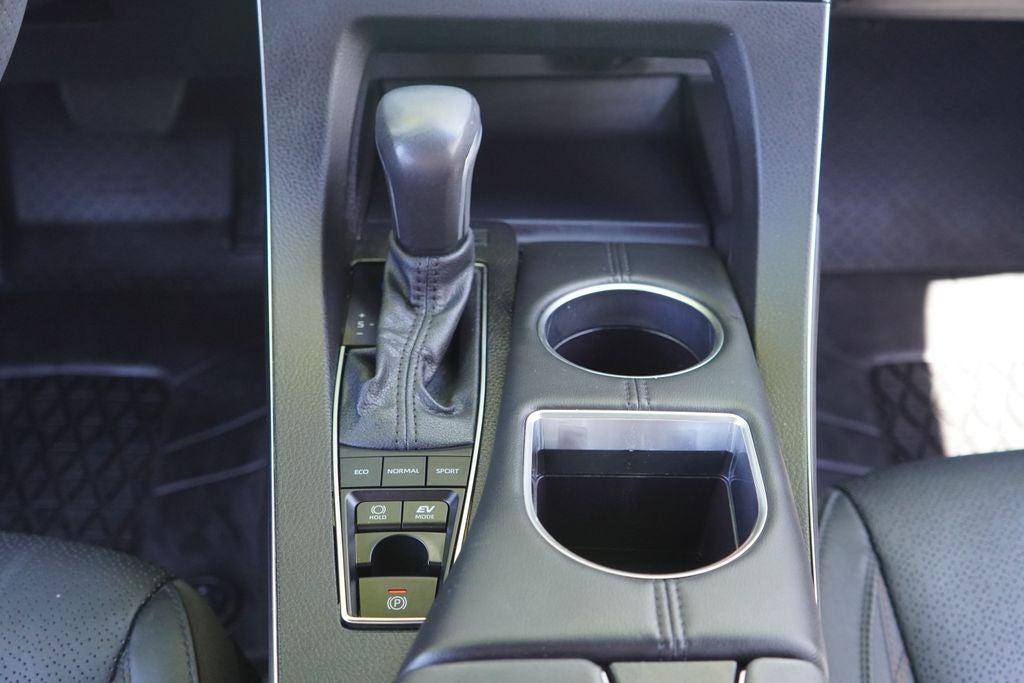 2022 Toyota Avalon Limited Hybrid