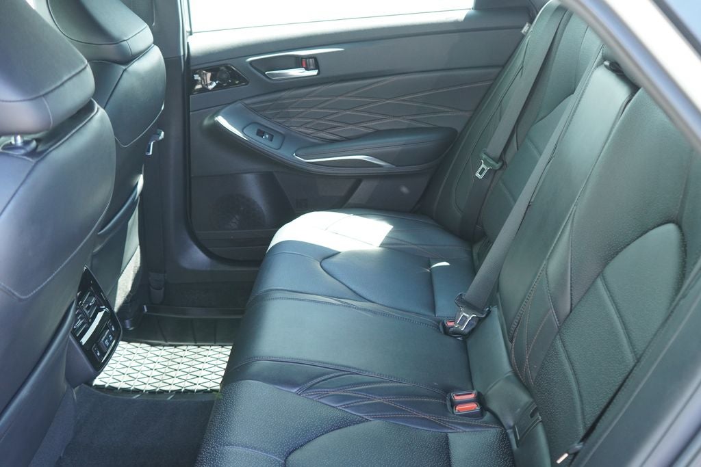 2022 Toyota Avalon Limited Hybrid