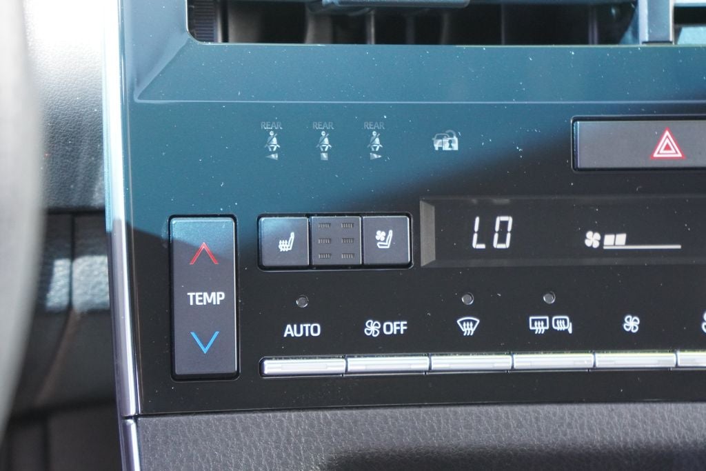 2022 Toyota Avalon Limited Hybrid