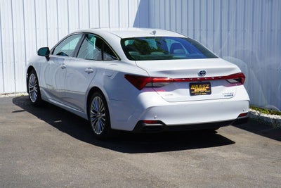 2022 Toyota Avalon Limited Hybrid