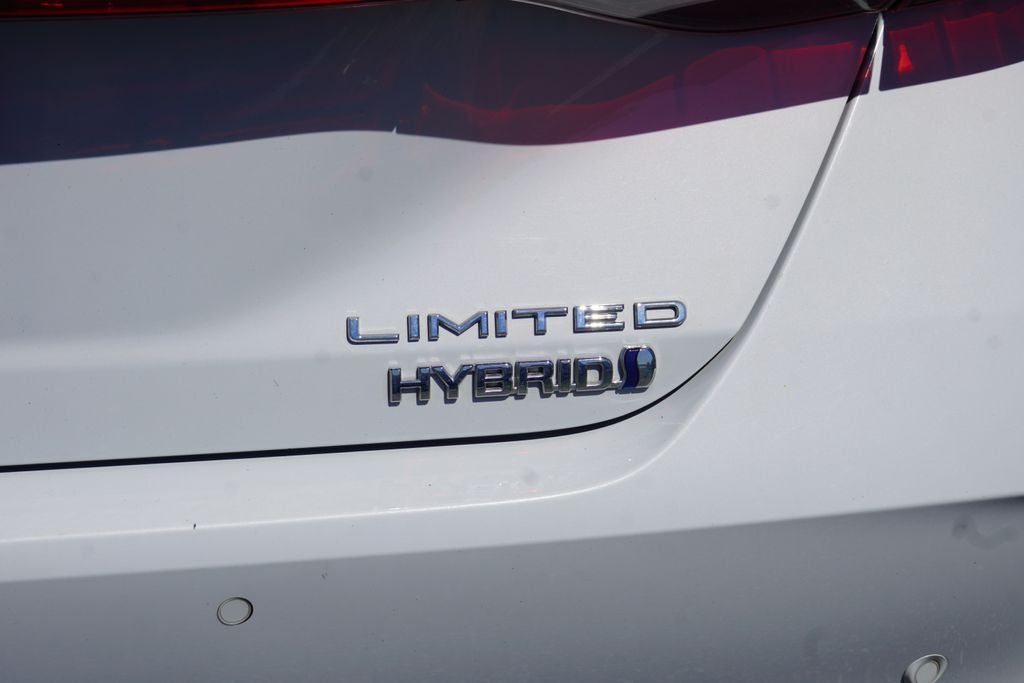 2022 Toyota Avalon Limited Hybrid